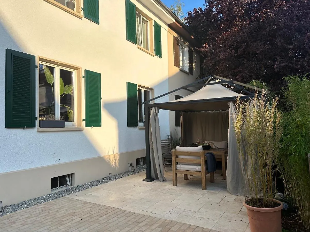 Altes Stadthaus Mit Garten Und Gewolbekeller Villa Stuttgart Germany